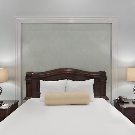 Hotel La Perla Леон Экстерьер фото