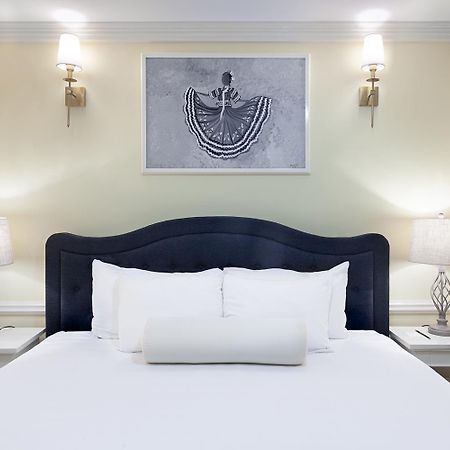 Hotel La Perla Леон Экстерьер фото