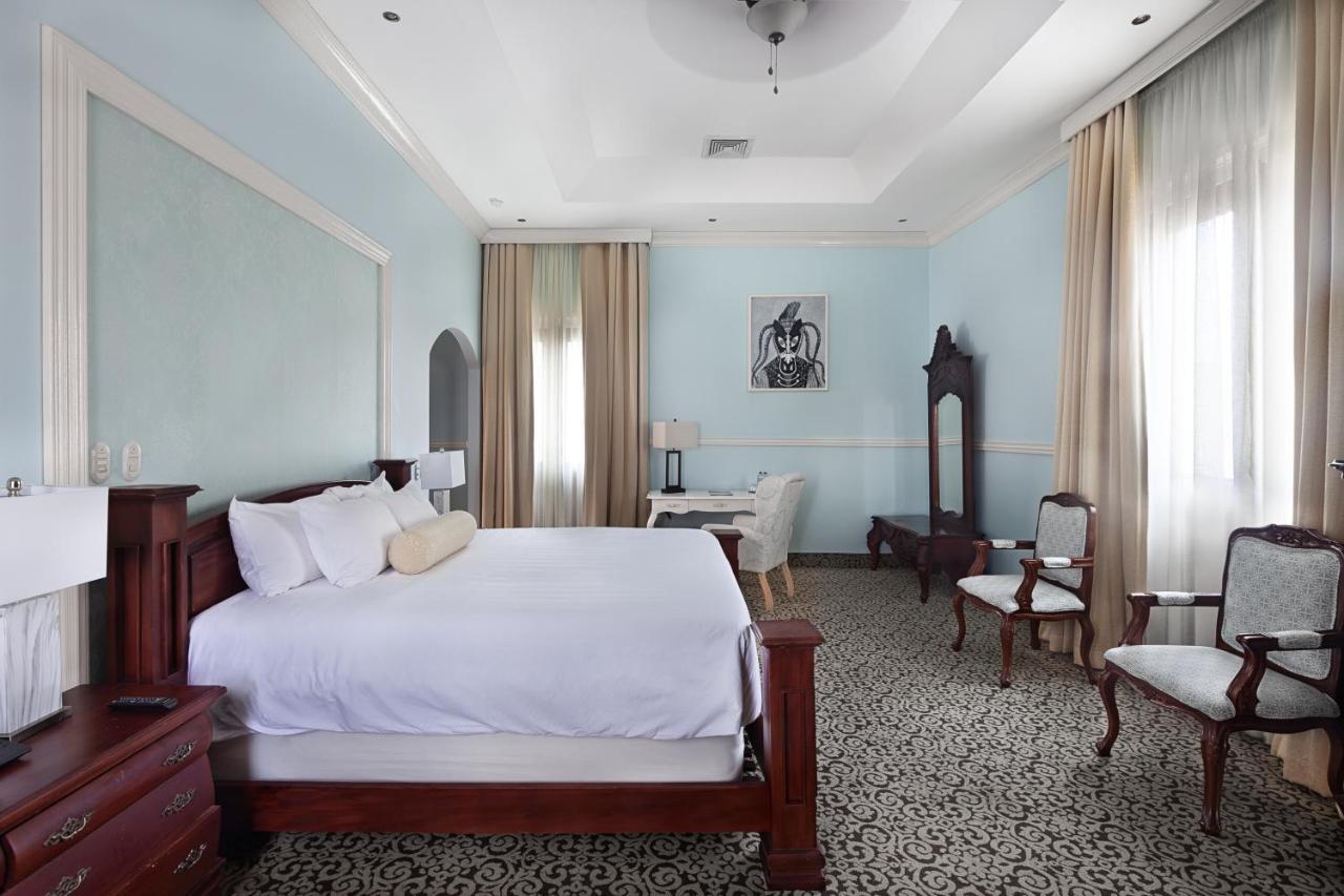 Hotel La Perla Леон Экстерьер фото