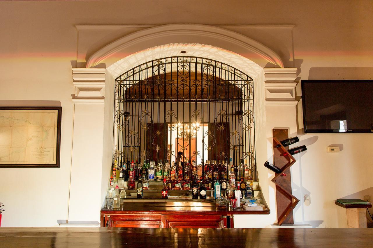 Hotel La Perla Леон Экстерьер фото