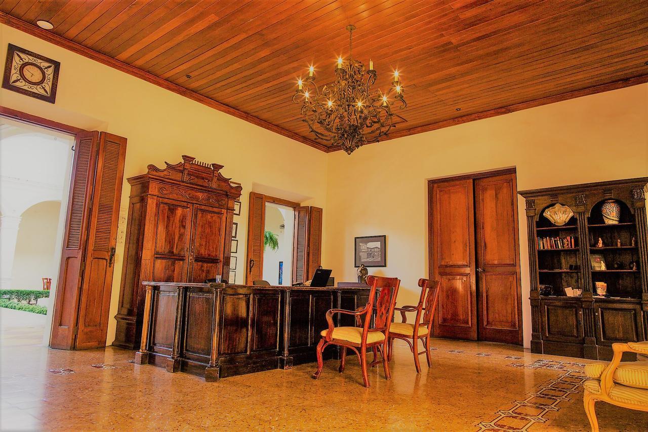 Hotel La Perla Леон Экстерьер фото