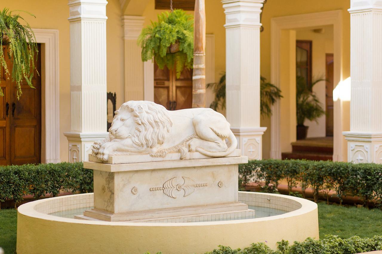 Hotel La Perla Леон Экстерьер фото